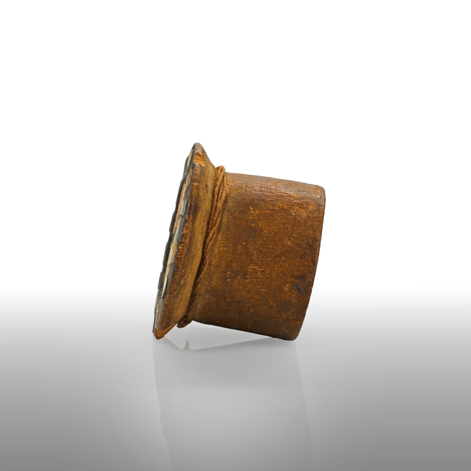 Chimu Inlaid Wood Ear Spool, ca. 900 - 1250 CE