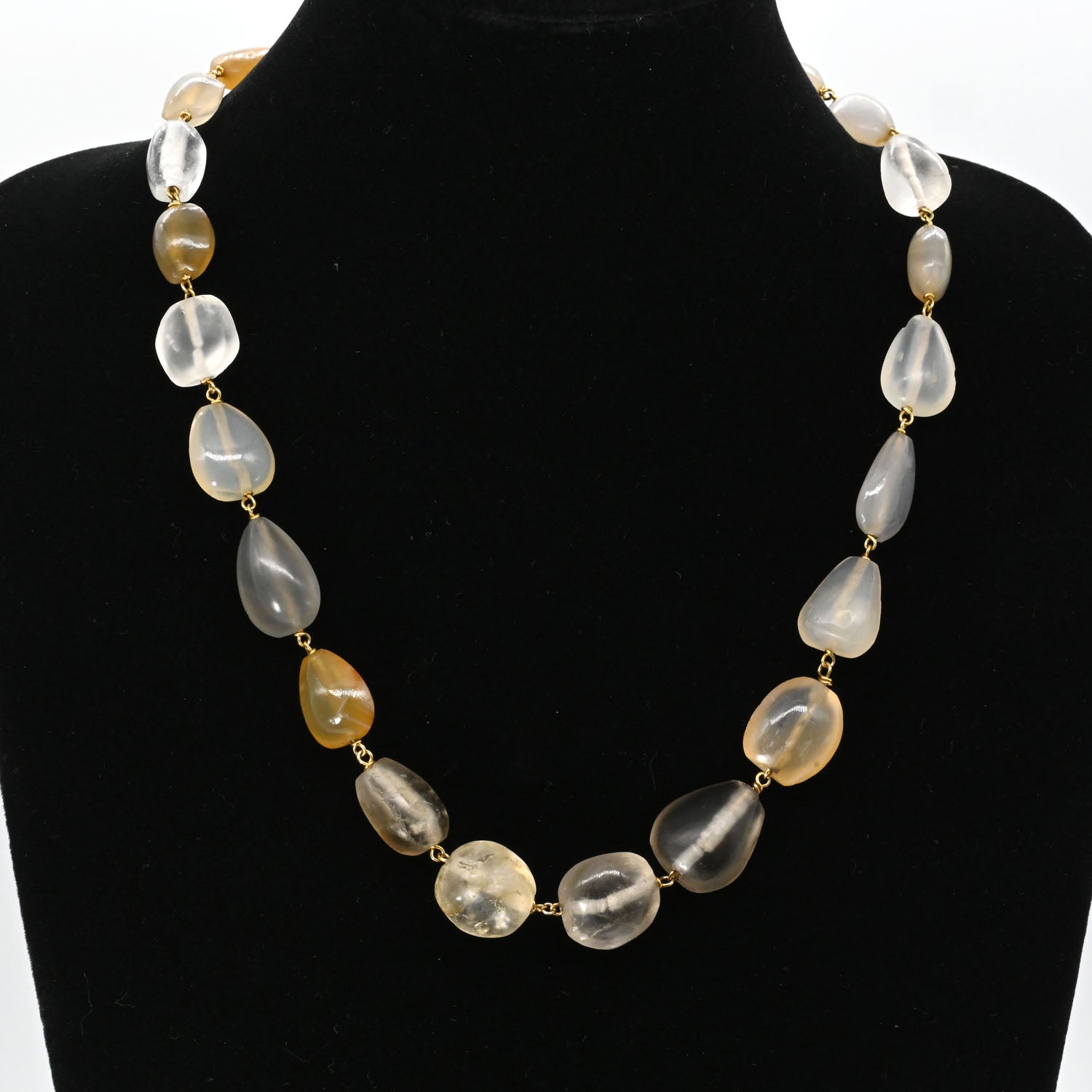 A lovely Roman/Egyptian Crystal and Chalcedony Necklace, ca. 2040 BCE - 1st century CE