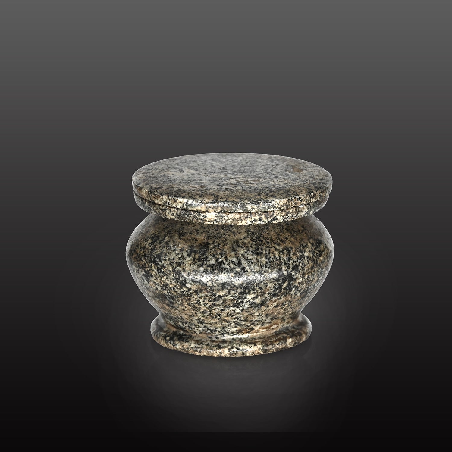 A fine Egyptian Lidded Cosmetic Jar, Middle Kingdom, Dynasty 11 - 12, ca. 2040 - 1786 BCE