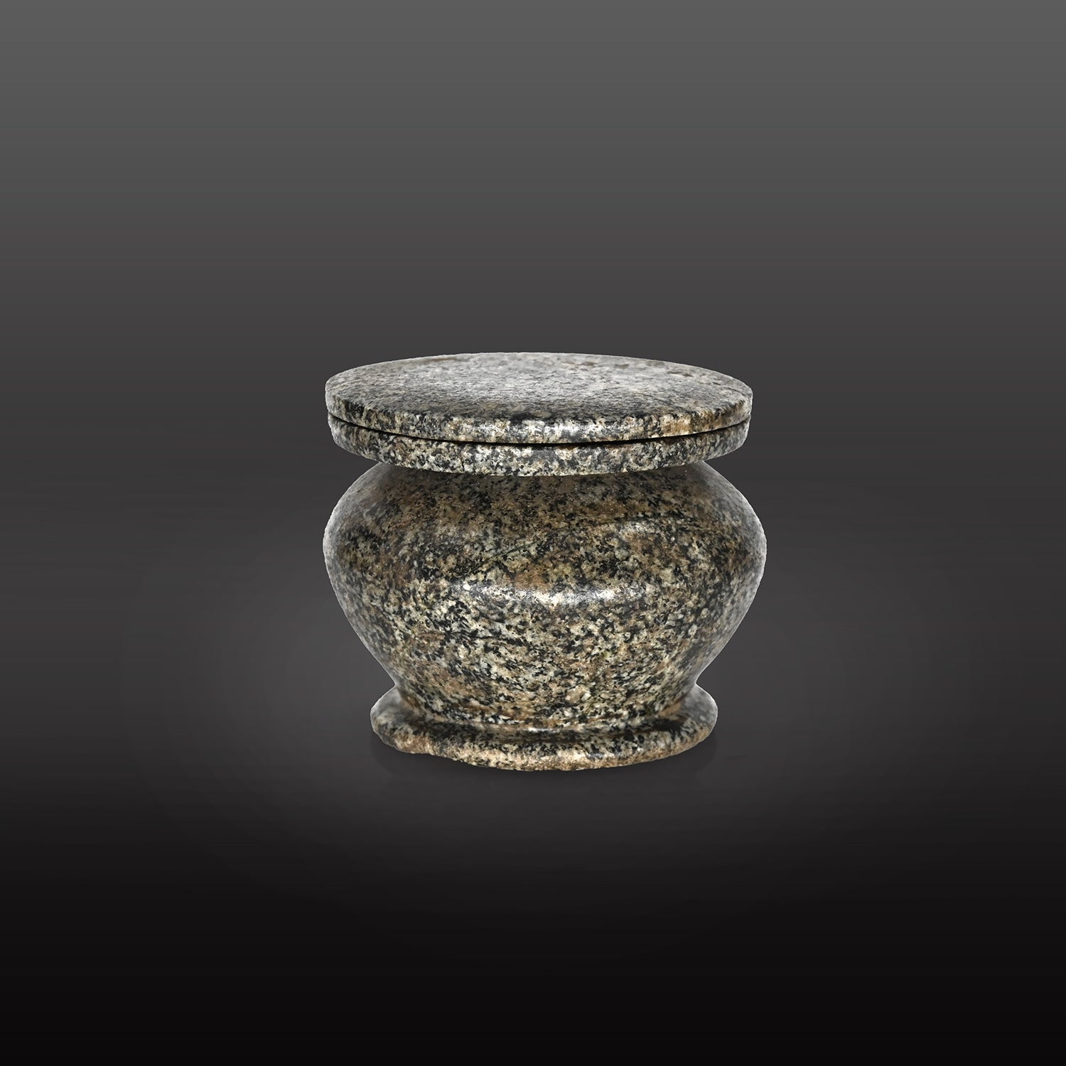 Ein feines ägyptisches Kosmetikgefäß mit Deckel, Mittleres Reich, 11.-12. Dynastie, ca. 2040 - 1786 v. Chr