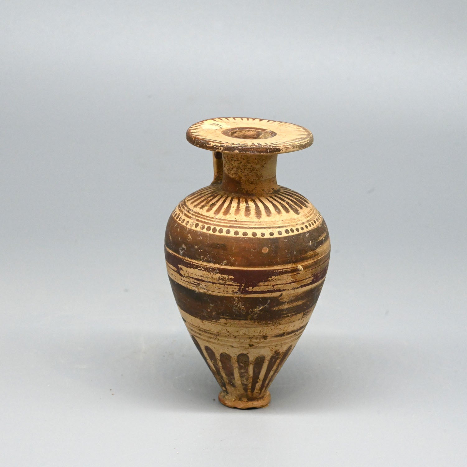 An Etrusco-Corinthian Piriform Aryballos, ca. 6th century BCE