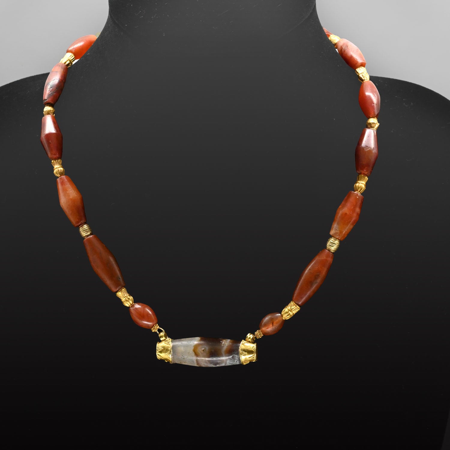 A Western Asiatic Gold and Agate Bead Necklace, ca. 1st millennium BCE