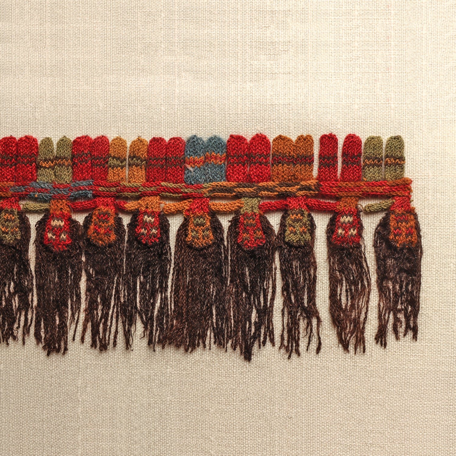 A fine Proto-Nazca Linked Muñeca Mantle Fringe, Ca. 100 - 600 CE
