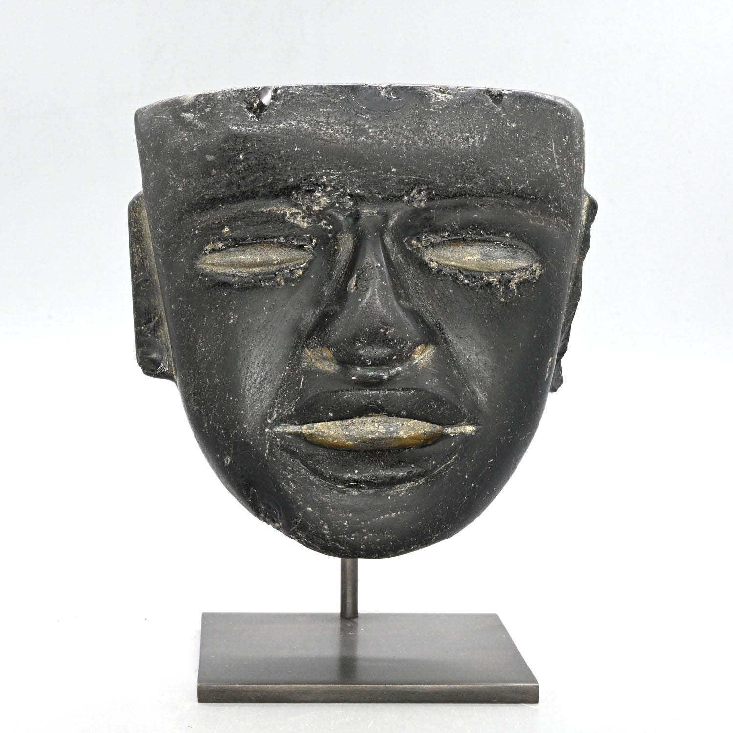 Eine feine Obsidian-Steinmaske aus Teotihuacan, Frühklassik, ca. 450 - 650 n. Chr