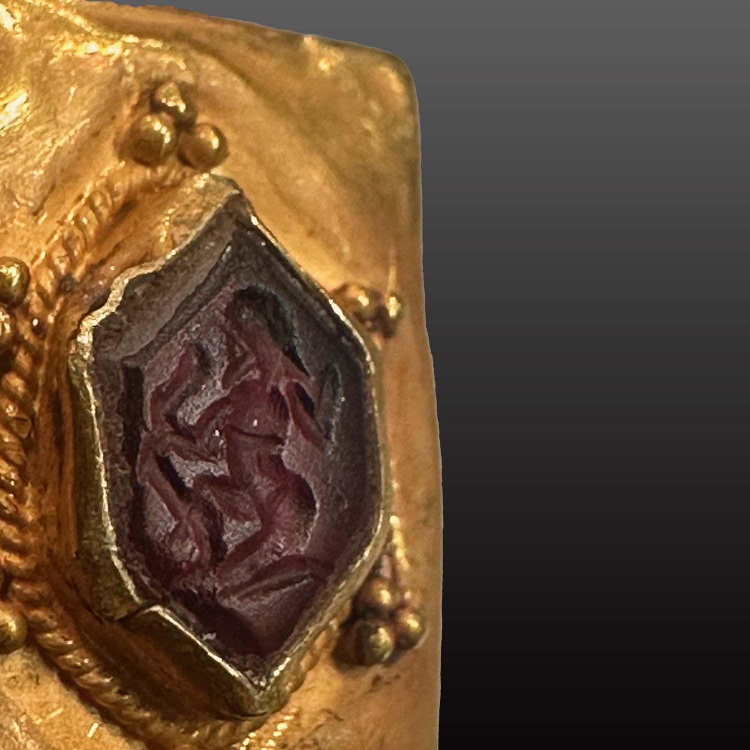 A large Byzantine Gold Ring with intaglio, Byzantine Empire, ca. 4th century CE