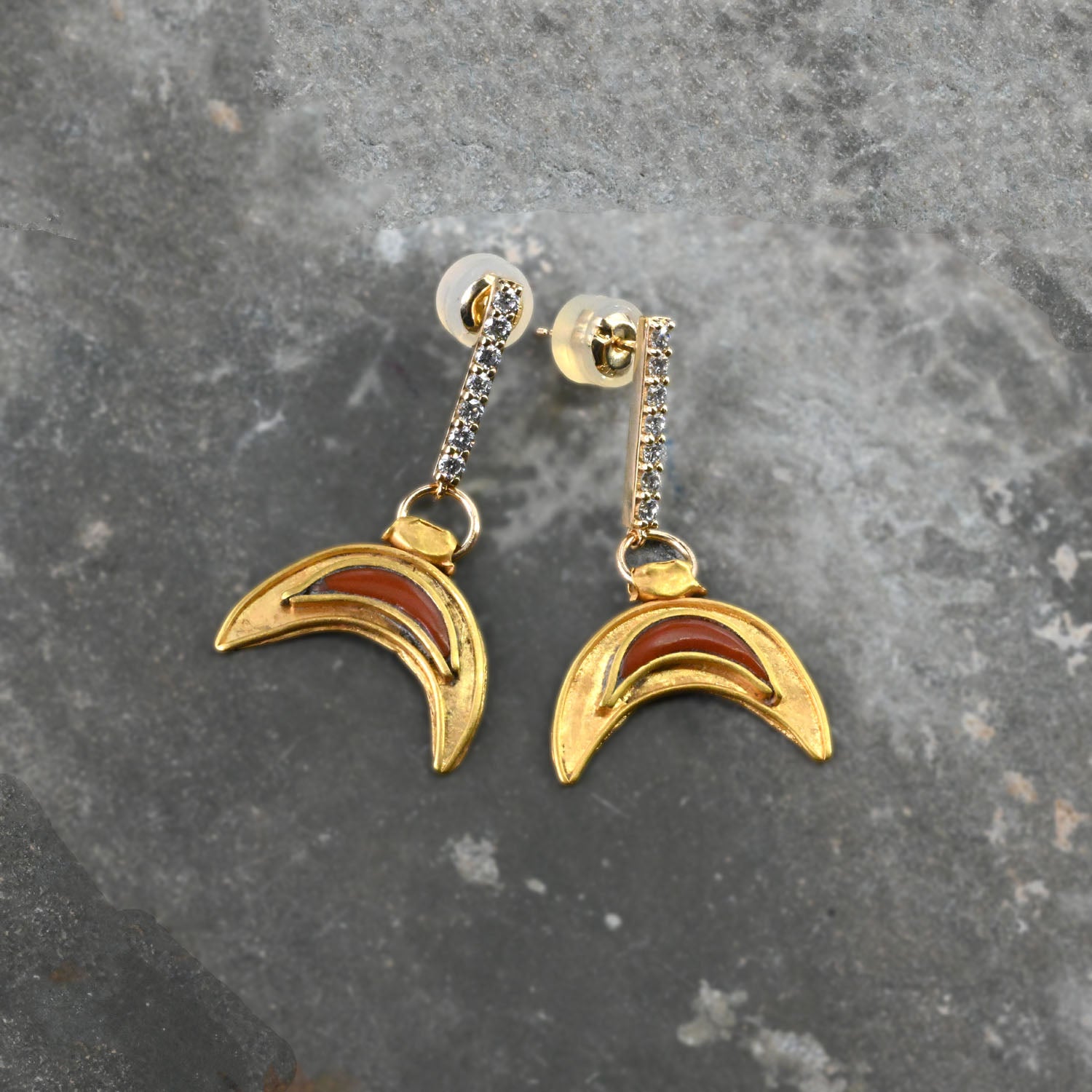 A pair of Roman Gold and Red Jasper Crescent pendants modern set as Earrings, Roman Imperial Period, ca. 2nd - 3rd century CE