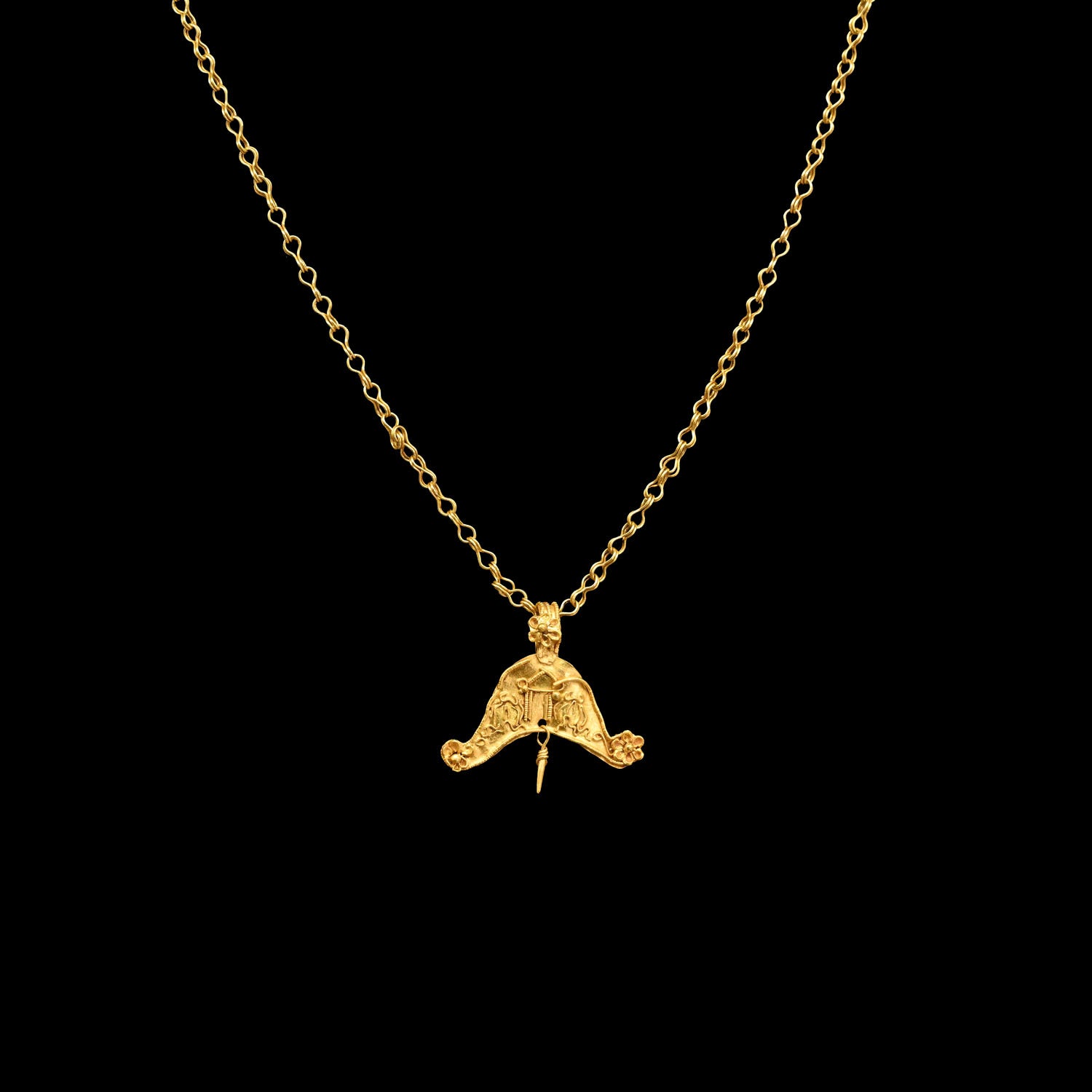 A Hellenistic Gold Crescent Pendant and Chain, Hellenistic Period, ca. 3rd - 1st century BCE