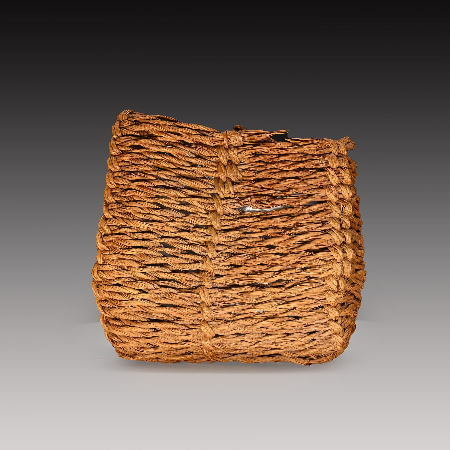 A small Egyptian Woven Basket, New Kingdom, ca. 1570 - 1070 BCE