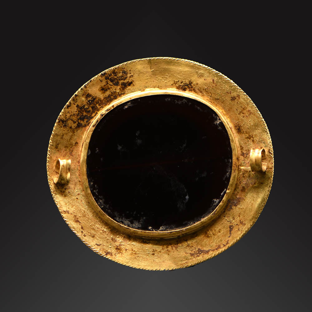 An Important Persian Eye Agate Pectoral, Parthian Period, ca. 1st century BCE - 1st century CE
