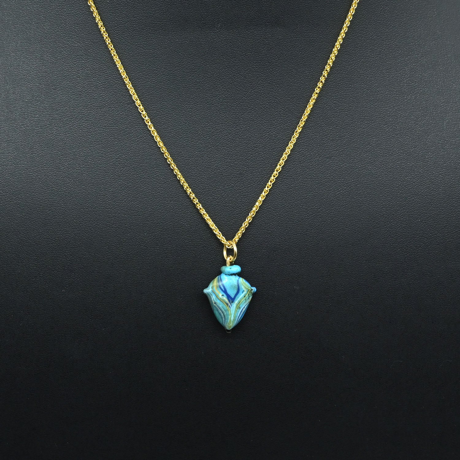 A rare Egyptian Glass Heart Amulet, New Kingdom, 18th - 19th Dynasty, ca 1550-1290 BC