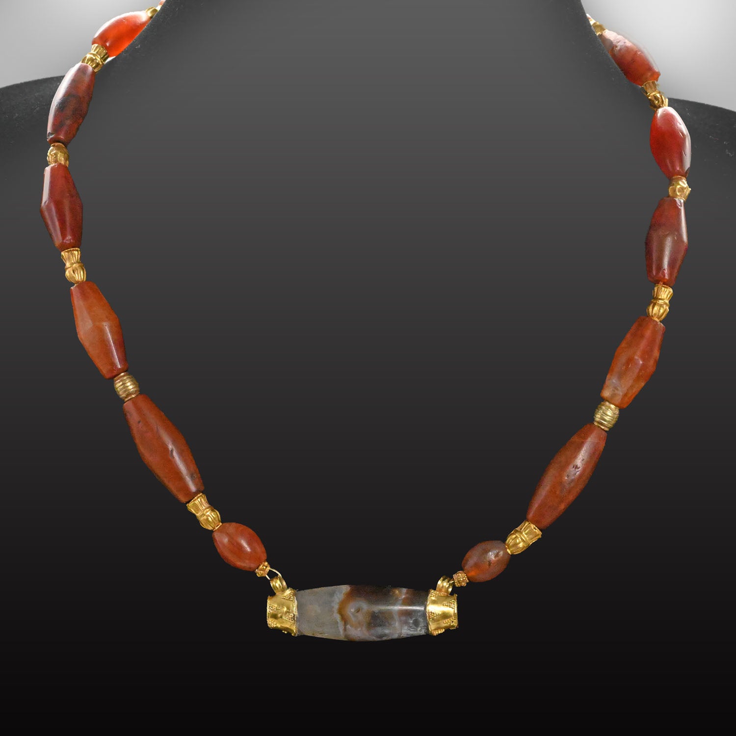 A Western Asiatic Gold and Agate Bead Necklace, ca. 1st millennium BCE