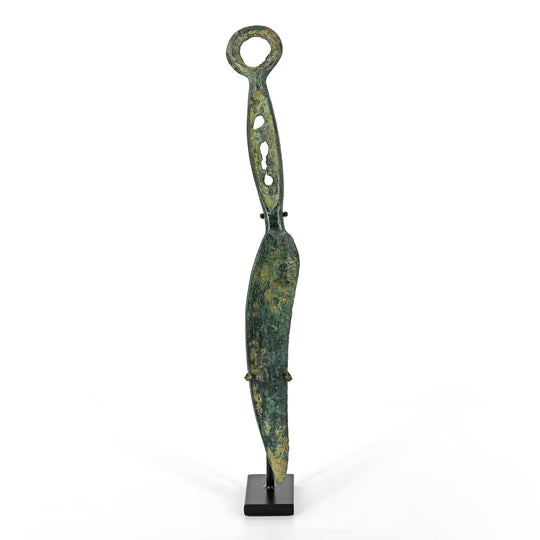 Un rare couteau à boucle en bronze avec manche incrusté, fin de l&
