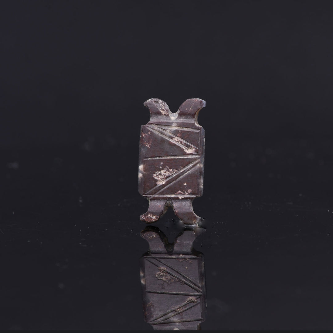 Ein ägyptisches Neith-Shuttle-Amulett, Spätzeit, ca. 664 -332 v. Chr