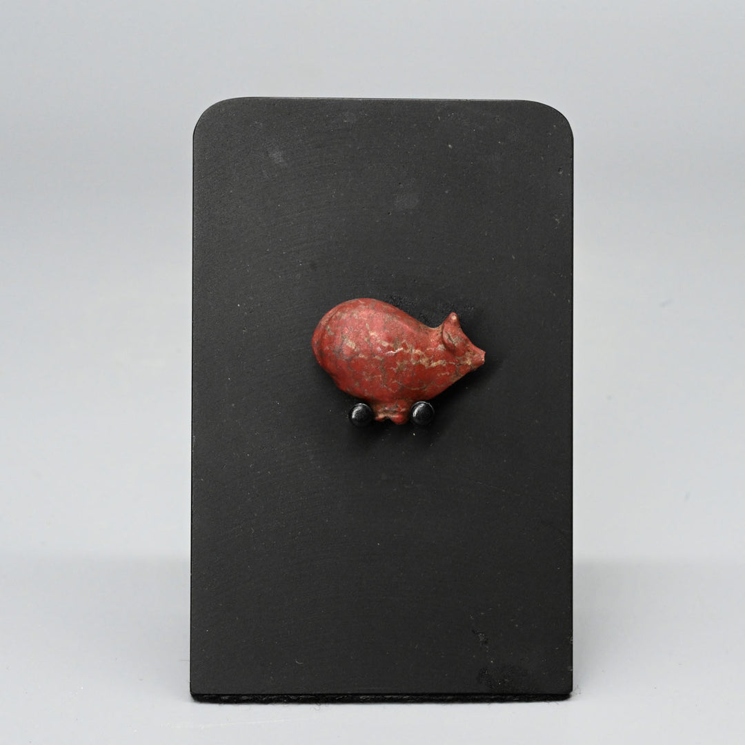 Ein ägyptisches Ochsen-Amulett aus rotem Jaspis, Neues Reich, ca. 1550 - 1069 v. Chr