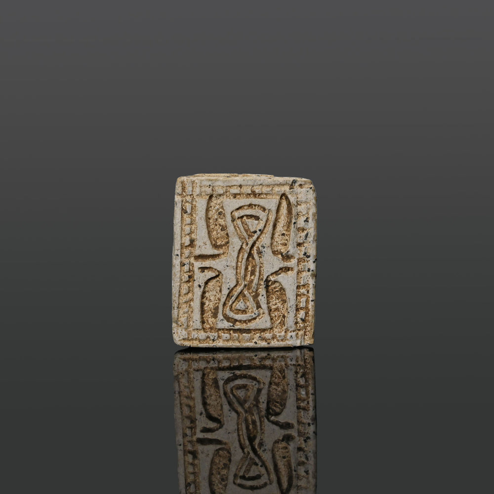Eine große ägyptische Steatittafel des Gottes Bes, Spätzeit, ca. 664 - 332 v. Chr