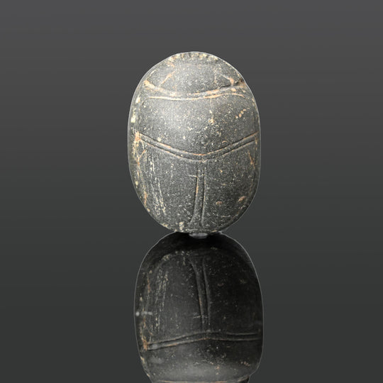 Ein großer ägyptischer Grünstein-Herzskarabäus, Spätzeit, ca. 664 - 332 v. Chr