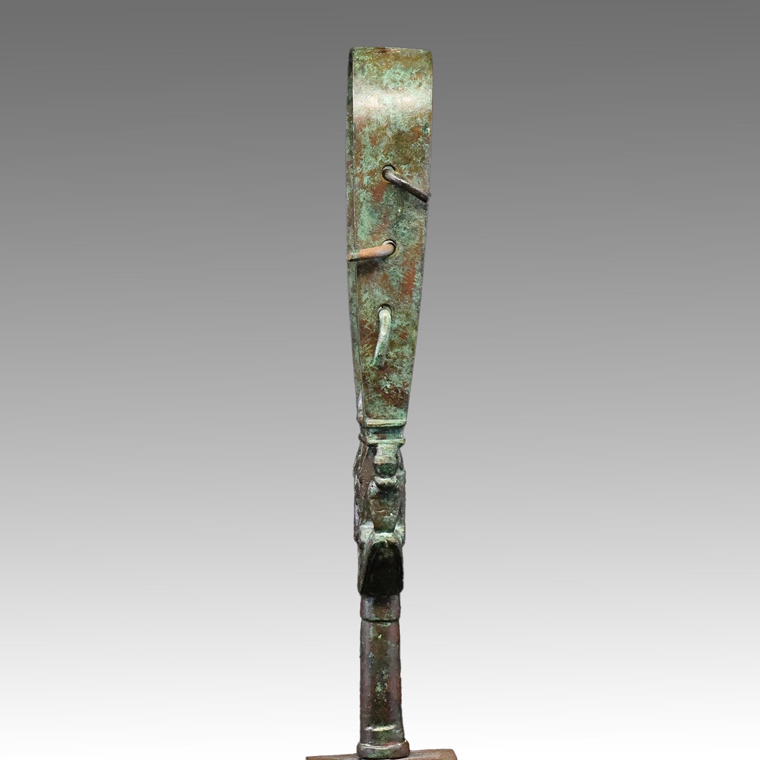 埃及青铜叉手龙，第 26 王朝，赛特时期，约公元前 664 - 525 年