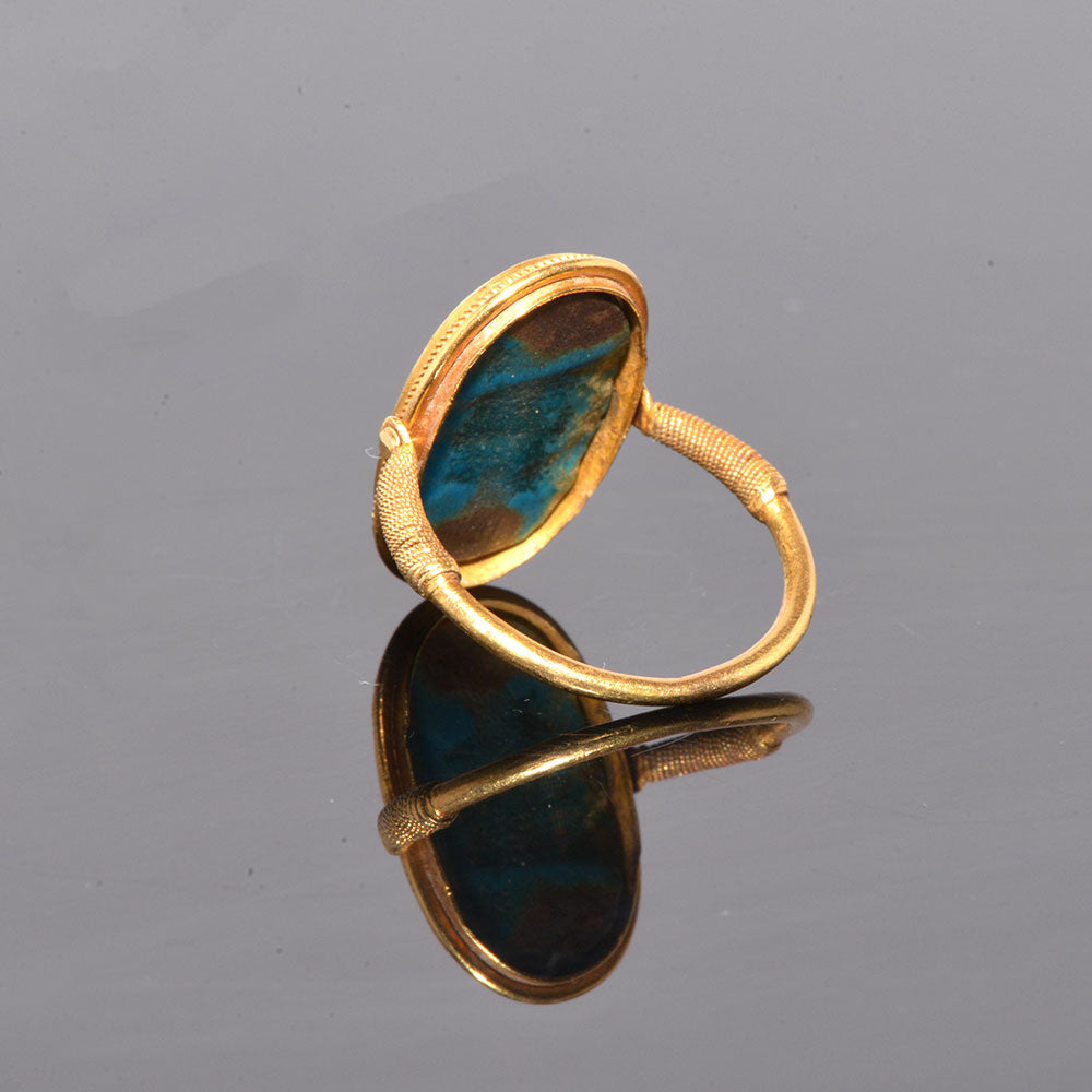 An Amarna Faience Ring Bezel inscribed for King Tutankhamun, 18th Dynasty, ca. 1336-1327 BCE