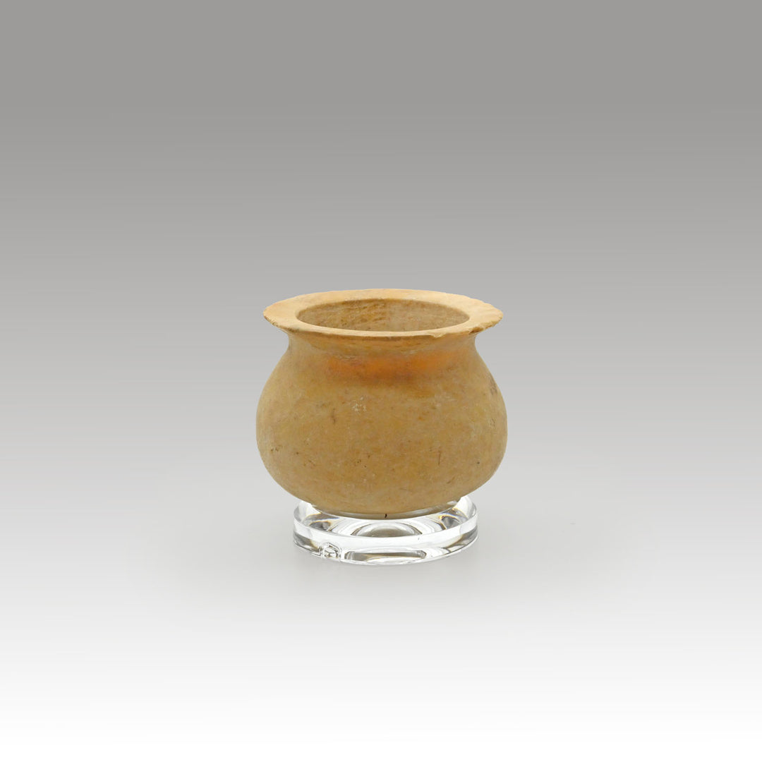 An Egyptian Alabaster Offering Nu-Pot, New Kingdom, ca. 1550 - 1069 BCE