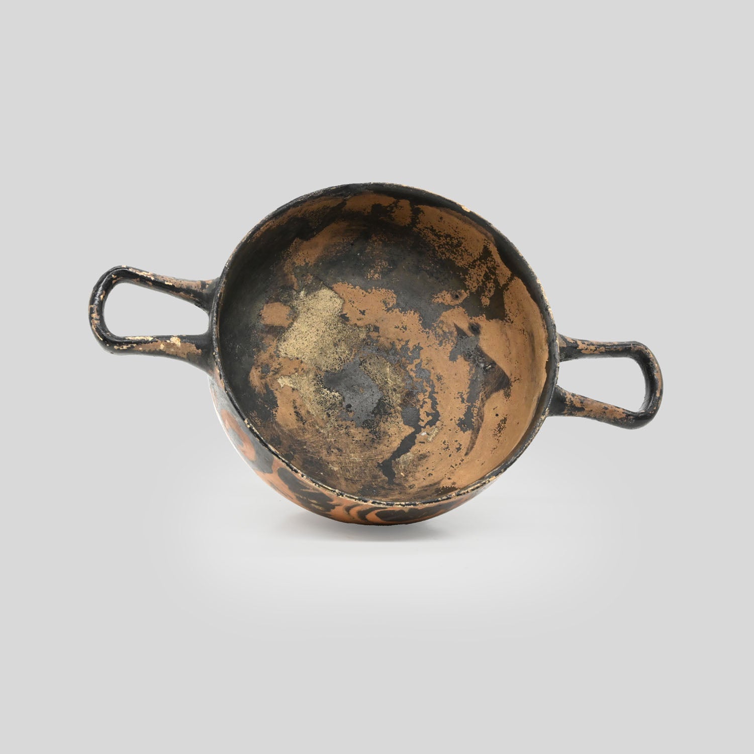 An Apulian Red Figure Skyphos, Magna Graecia, ca. 4th century BCE