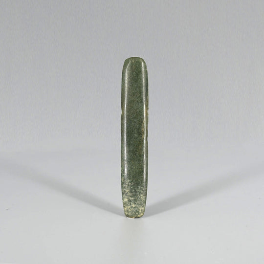 Ein Jade-Axt-Anhänger aus Costa Rica, Frühklassik, ca. 500 - 800 n. Chr