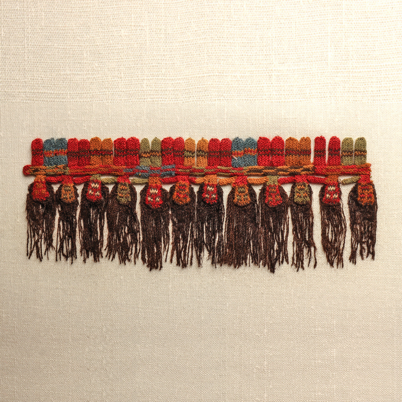 A fine Proto-Nazca Linked Muñeca Mantle Fringe, Ca. 100 - 600 CE