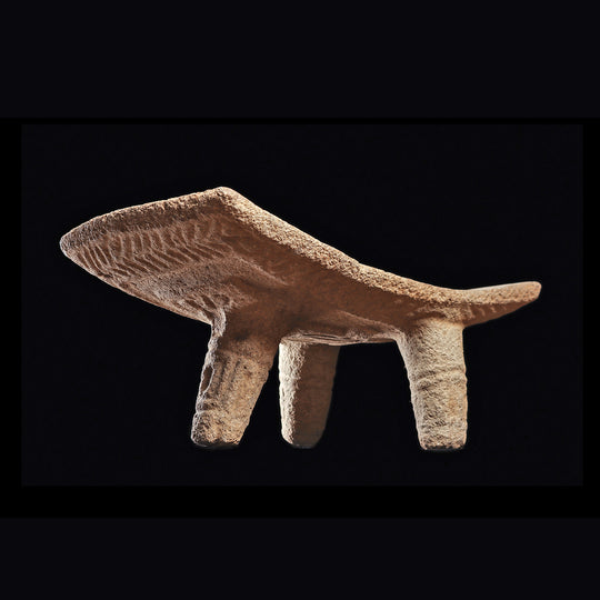 Ein verzierter Steinmetate aus Costa Rica, ca. 800 - 1200 n. Chr