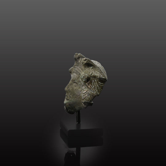 Applique romaine en bronze de Dionysos, période impériale romaine, vers le IIe siècle de notre ère