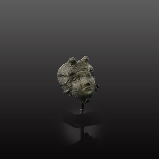 Applique romaine en bronze de Dionysos, période impériale romaine, vers le IIe siècle de notre ère