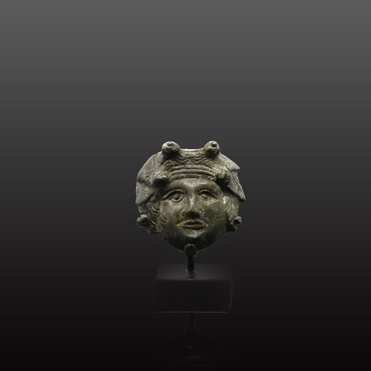 Applique romaine en bronze de Dionysos, période impériale romaine, vers le IIe siècle de notre ère