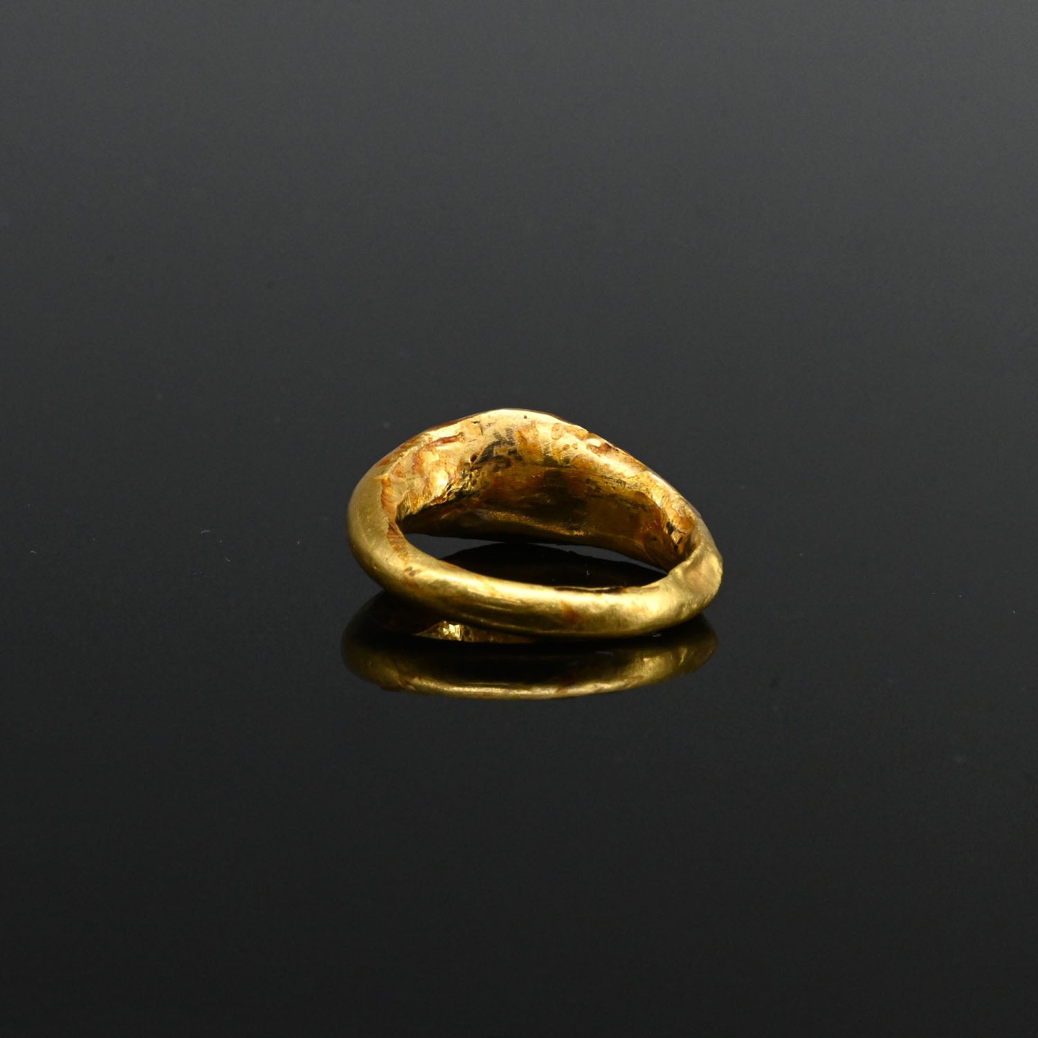 Ein feiner römischer Cameo-Fingerring aus Gold und Sardonyx, römische Kaiserzeit, ca. 1. Jahrhundert n. Chr