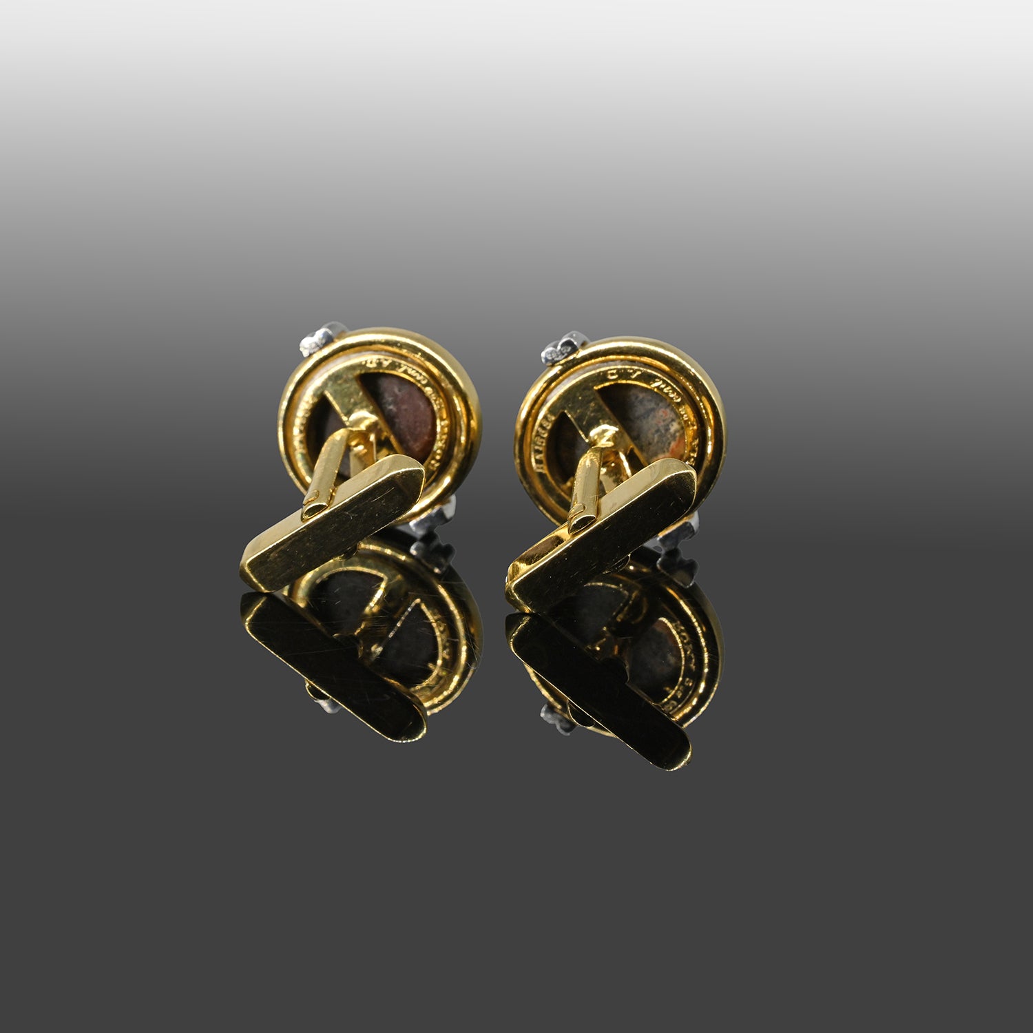 An exceptional pair of Vintage Bulgari Gold Cufflinks with Roman Intaglios, Roman Imperial Period, ca. 2nd century CE