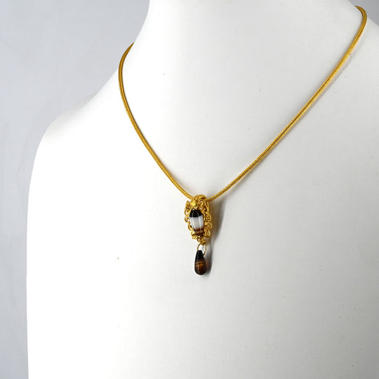 An Eastern Roman Gold and Banded Agate Pendant, Early Roman Imperial Period, ca. 1st century BCE - 2nd century CE