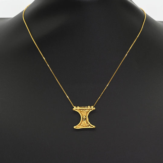 A fine Byzantine High Karat Gold Pendant, ca. 10th century CE