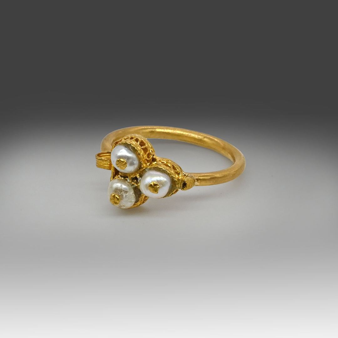 A fine Byzantine Gold Pearl Ring, Late Byzantine Period, ca. 6th century CE