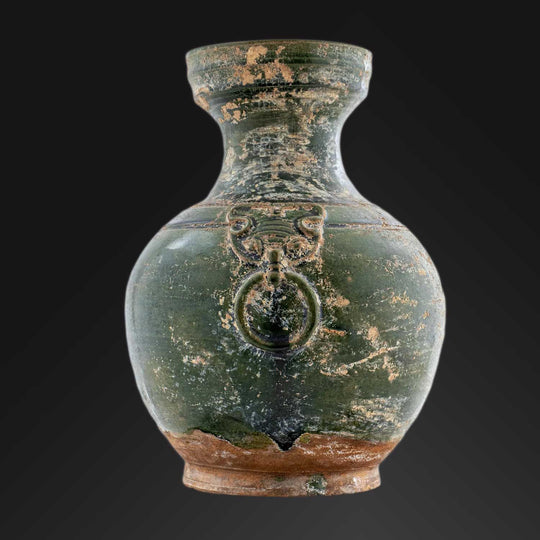 Eine chinesische Mingqi-Keramikvase aus der Han-Dynastie, Han-Dynastie, ca. 200 v. Chr. – 200 n. Chr