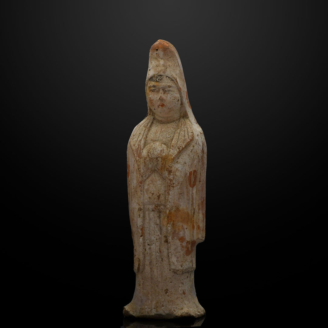 Chinesischer Grabwärter aus Terrakotta,<br> <em>Tang-Dynastie, ca. 618 - 907 n. Chr</em>