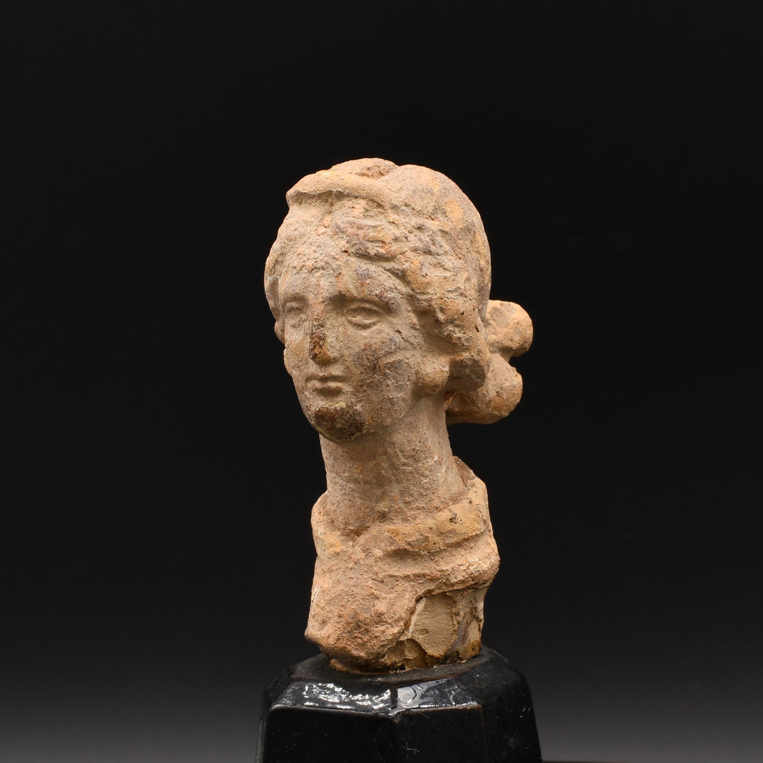 Head and neck of a woman, Hellenistic Period, ca. 2nd - 1st century BCE