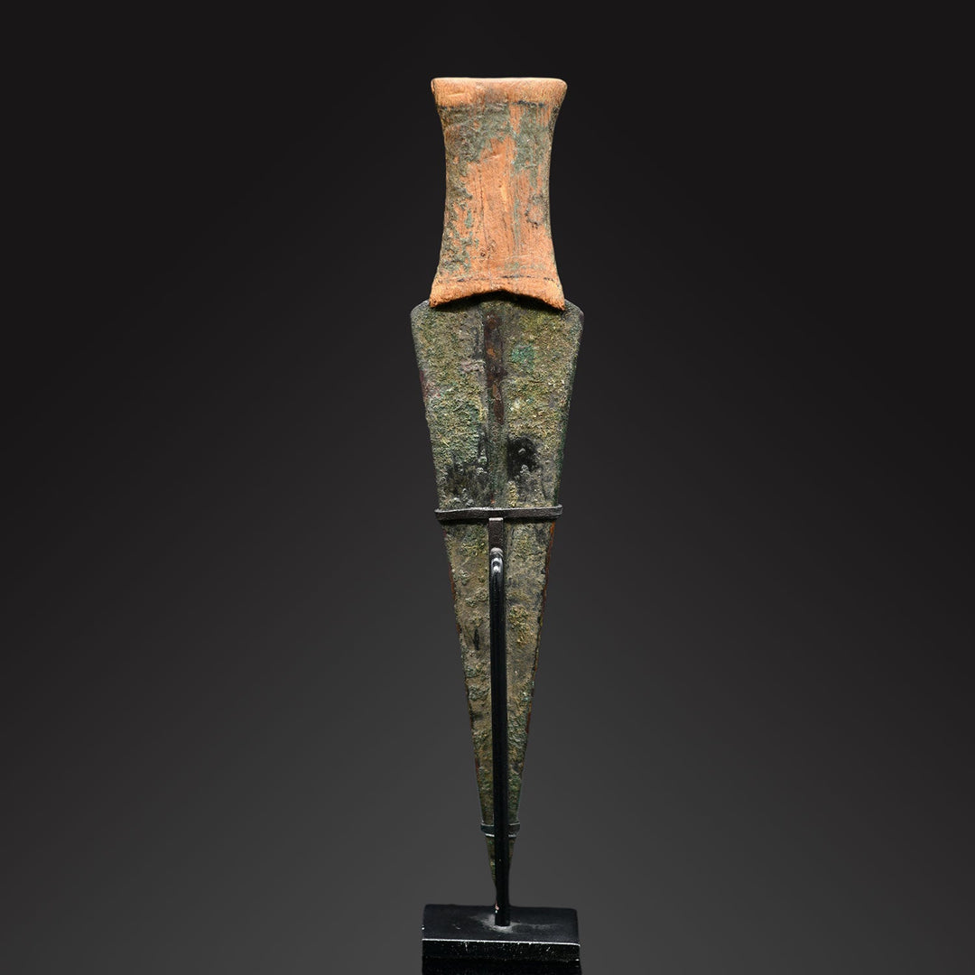 A rare Egyptian Copper DaggerMiddle Kingdom, 9th - 11th Dynasty, ca. 2 ...