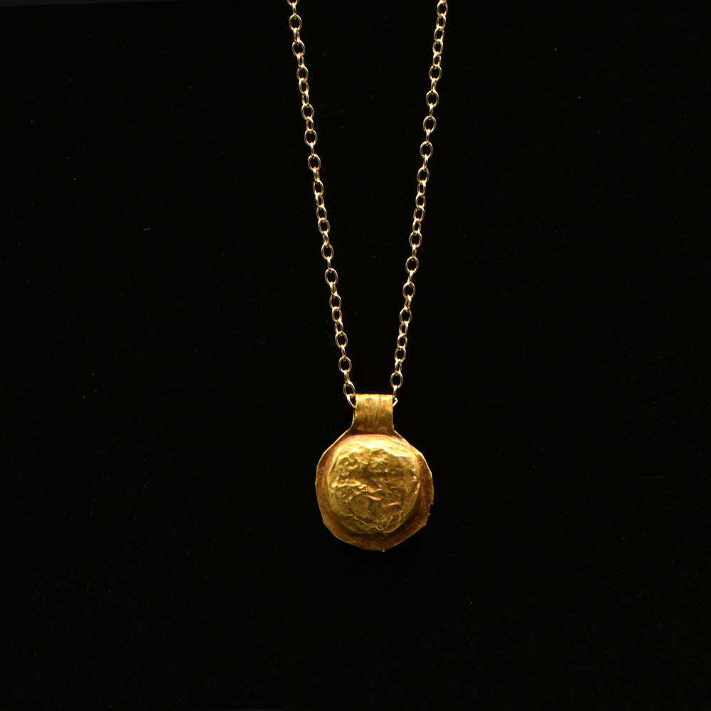 A Greco/Roman Gold Pendant, Hellenistic Period, ca. 3rd - 1st century BCE