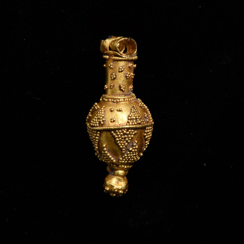 A Hellenistic Gold Granulated Pendant, Eastern Mediterranean, <br><em>ca. 3rd - 1st century BCE</em>