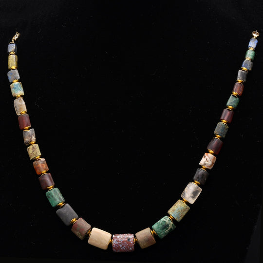 Eine prächtige westasiatische Edelsteinkette, ca. 2. Jahrtausend v. Chr. – 1. Jahrhundert n. Chr
