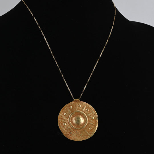 A large Neo Assyrian Star of Ishtar Gold Pendant, ca. 911 - 609 BCE