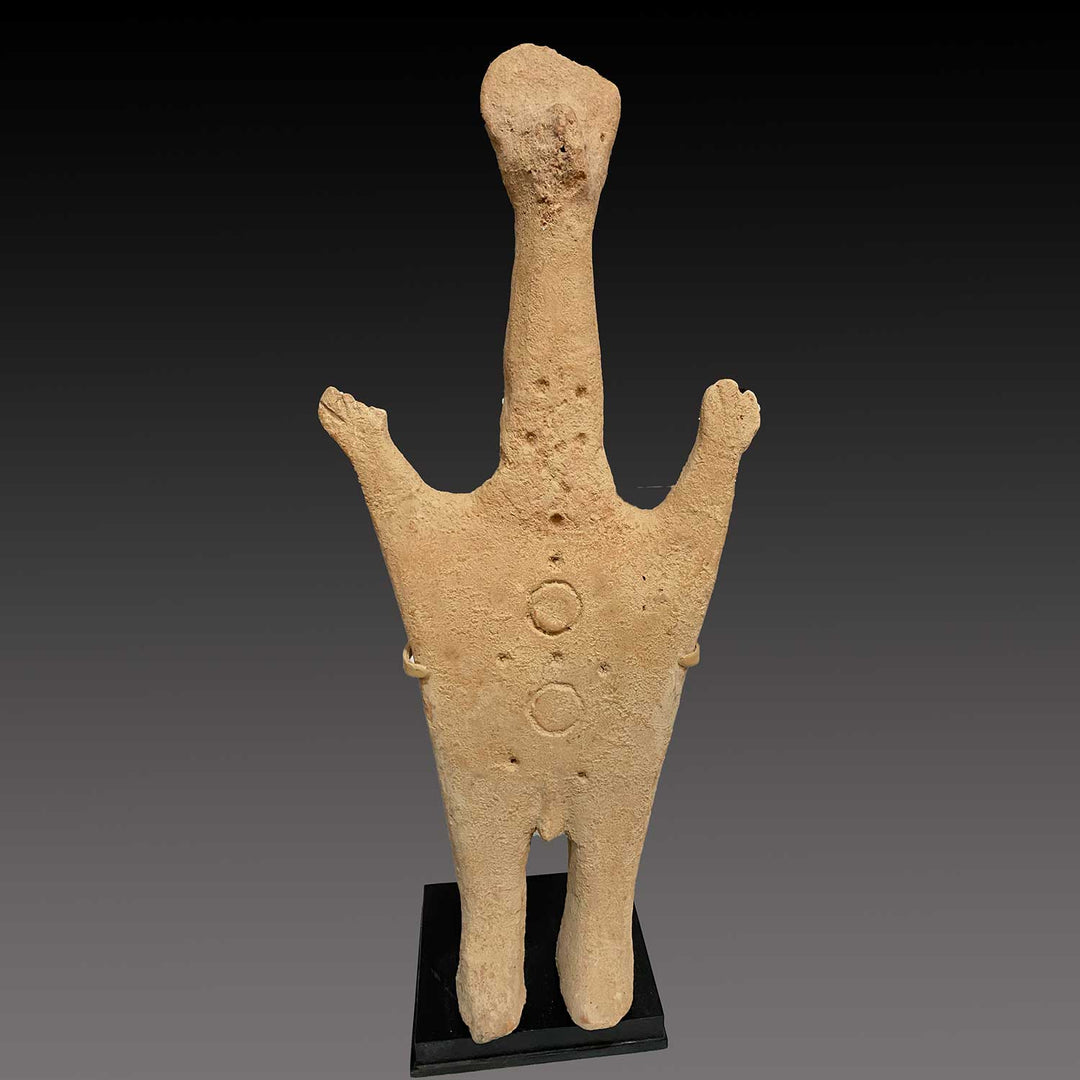 Eine mesopotamische männliche Terrakottastatue, ca. Anfang des ersten Jahrtausends v. Chr