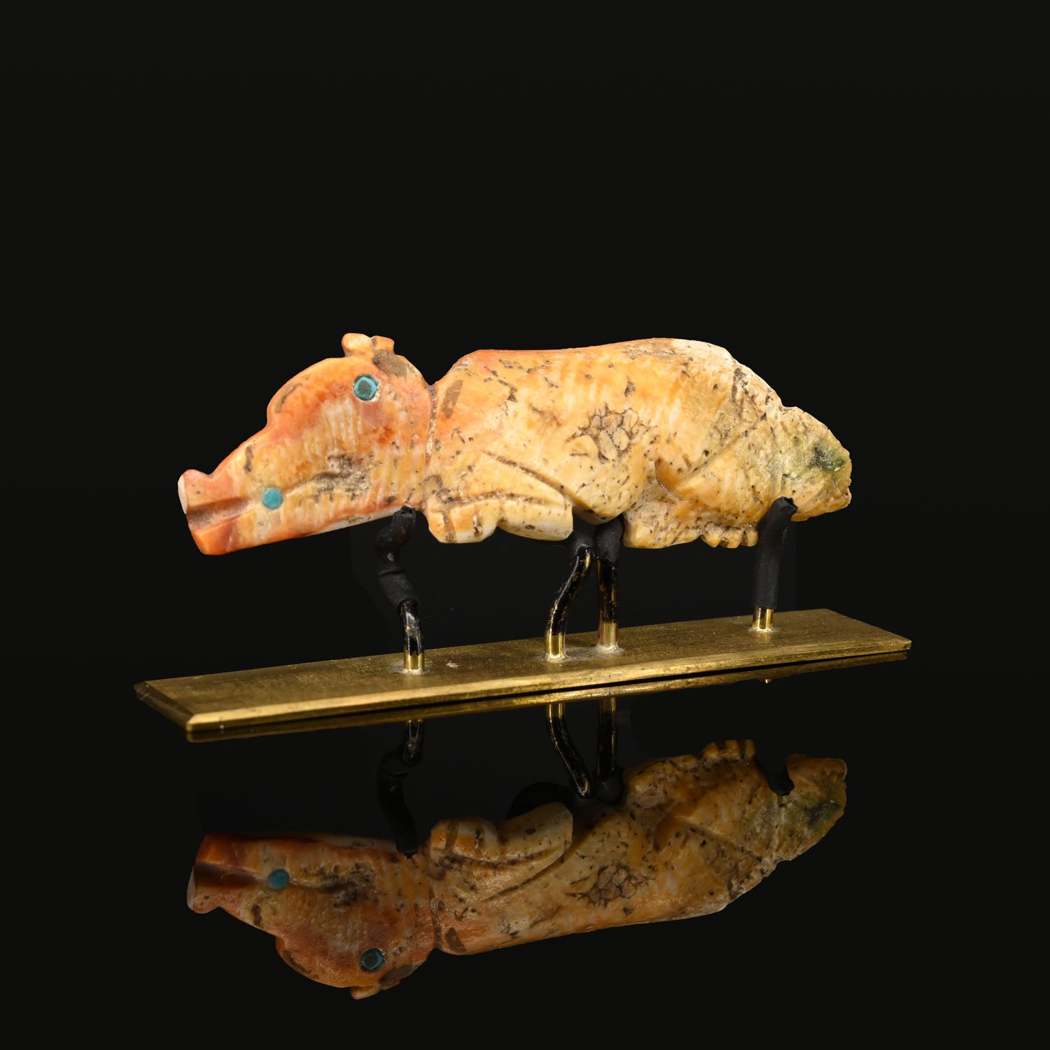 Ein Colima Spondylus Muschel-Krokodil-Amulett<br> <em>Frühklassische Periode, ca. 200 v. Chr. – 200 n. Chr</em>