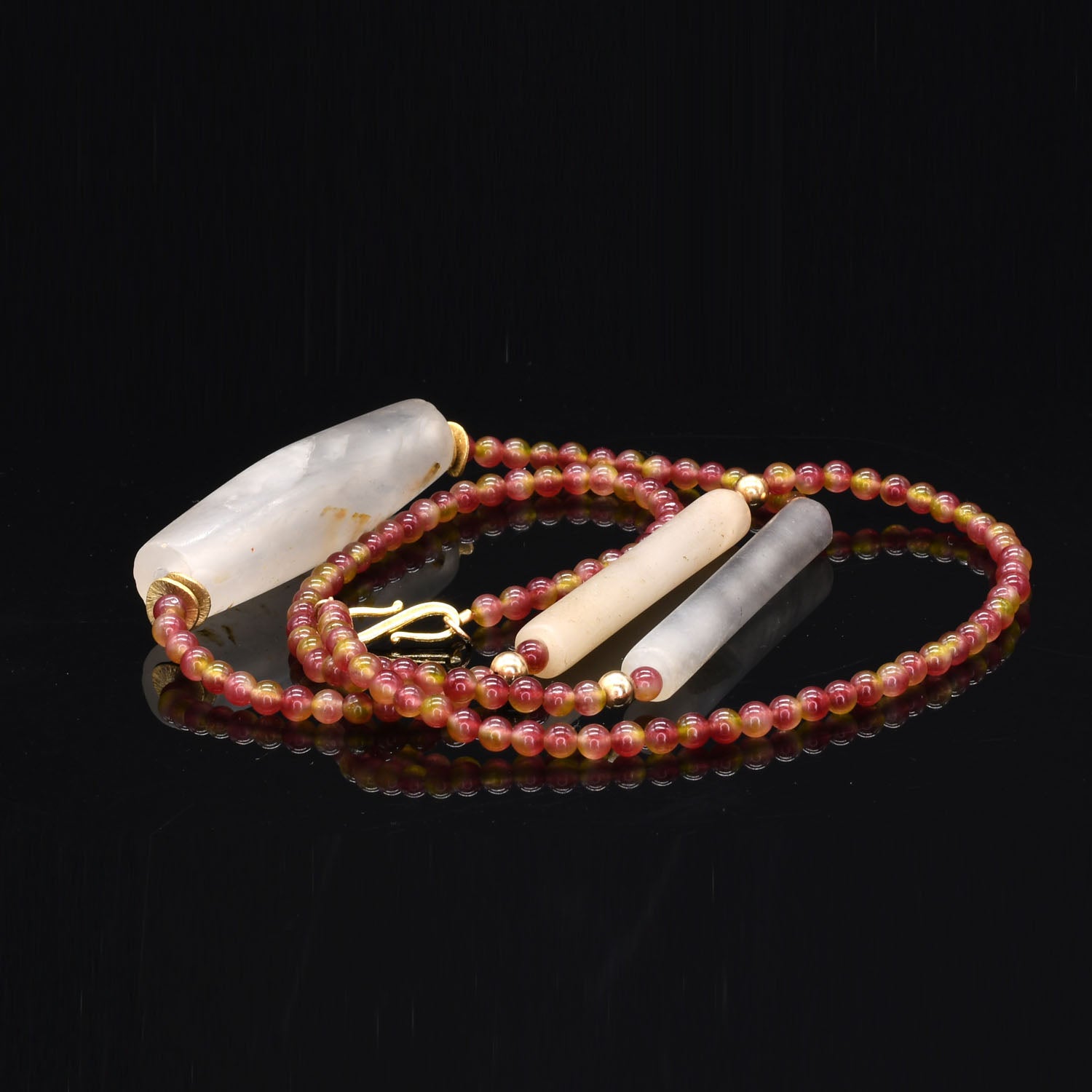 A Tairona Quartzite and Chalcedony Bead Necklace, ca. 800 - 1500 CE