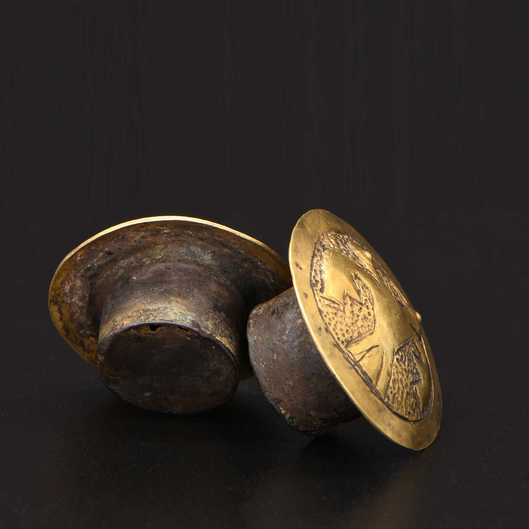 Ein Paar Nazca-Rassel-Ohrspulen aus Gold und Silber, frühe Zwischenzeit, ca. 200 - 400 n. Chr