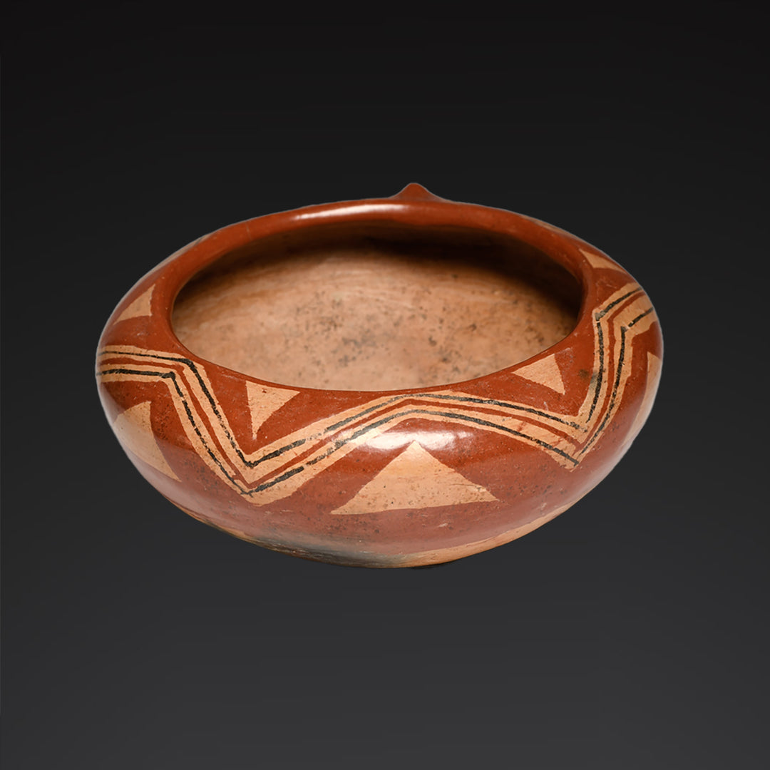 Eine Chupicuaro Small Face Bowl <br><em>Vorklassische Periode, ca. 300 - 100 v. Chr</em>