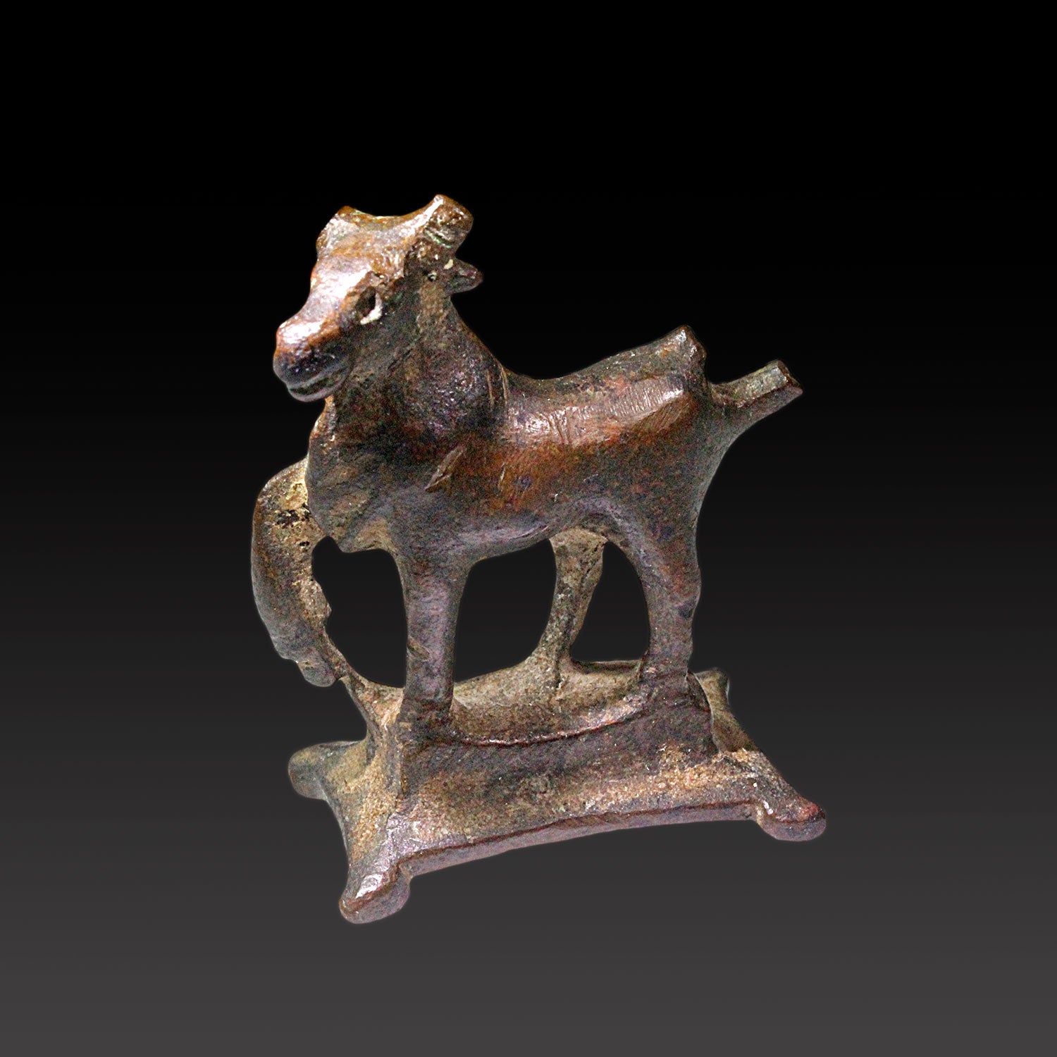 A Roman bronze figurine of a bull, ca. 1st century CE