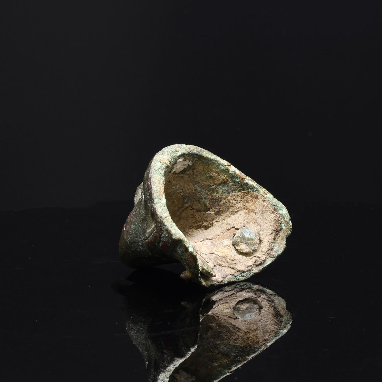 Ein römischer Öllampenauslauf aus Bronze, römische Kaiserzeit, ca. 1. Jahrhundert n. Chr